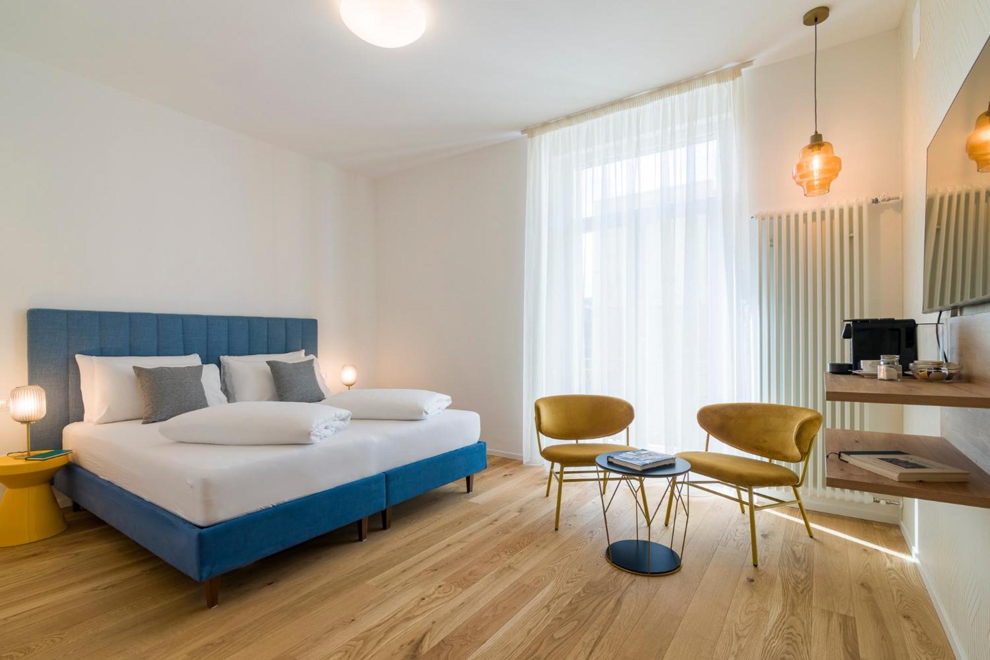 Electric & Aparthotel *