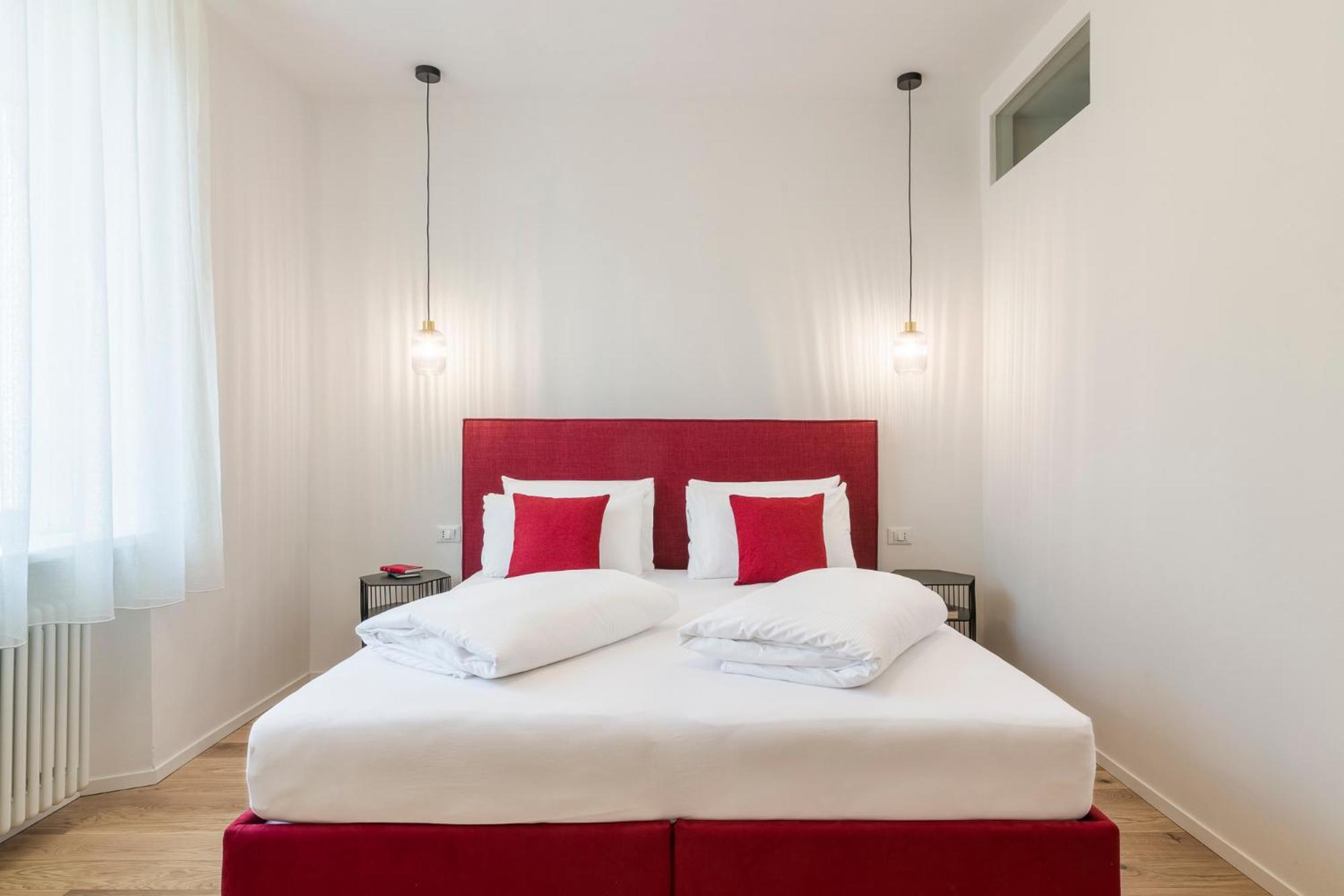 Electric & Aparthotel Trento