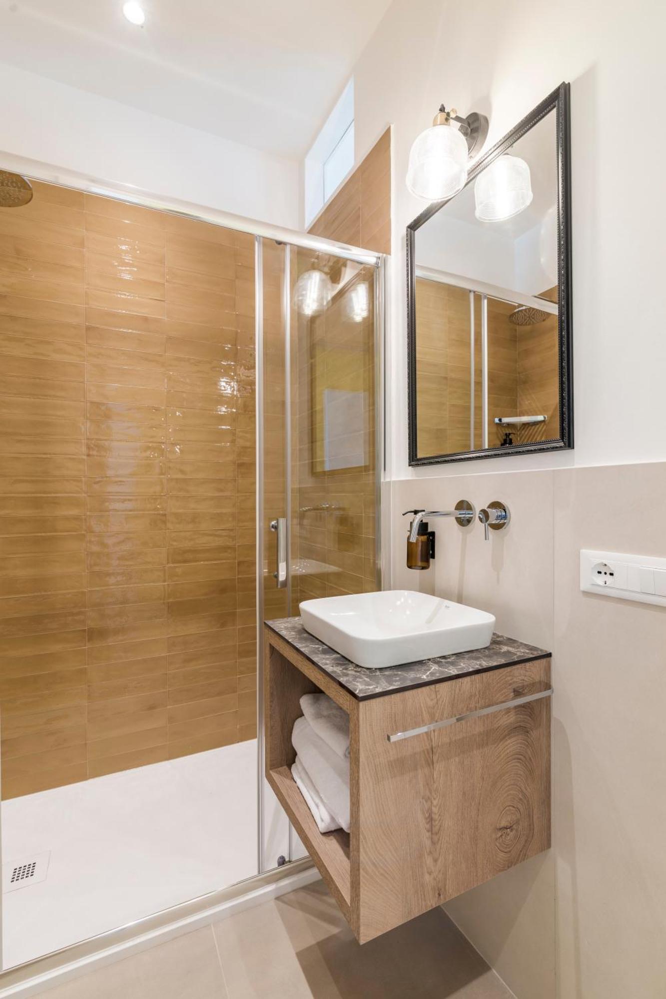 Electric & Aparthotel Trento